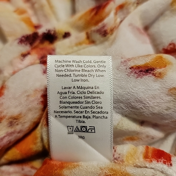 Terra & Sky Plus Size 1x Pullover V Neck Top, 3/4 Sleeve, Multicolor - Picture 6 of 10